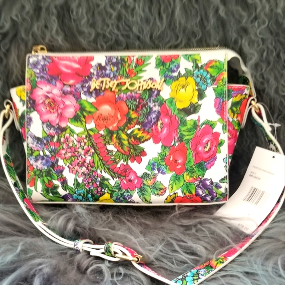 Betsey Johnson purse